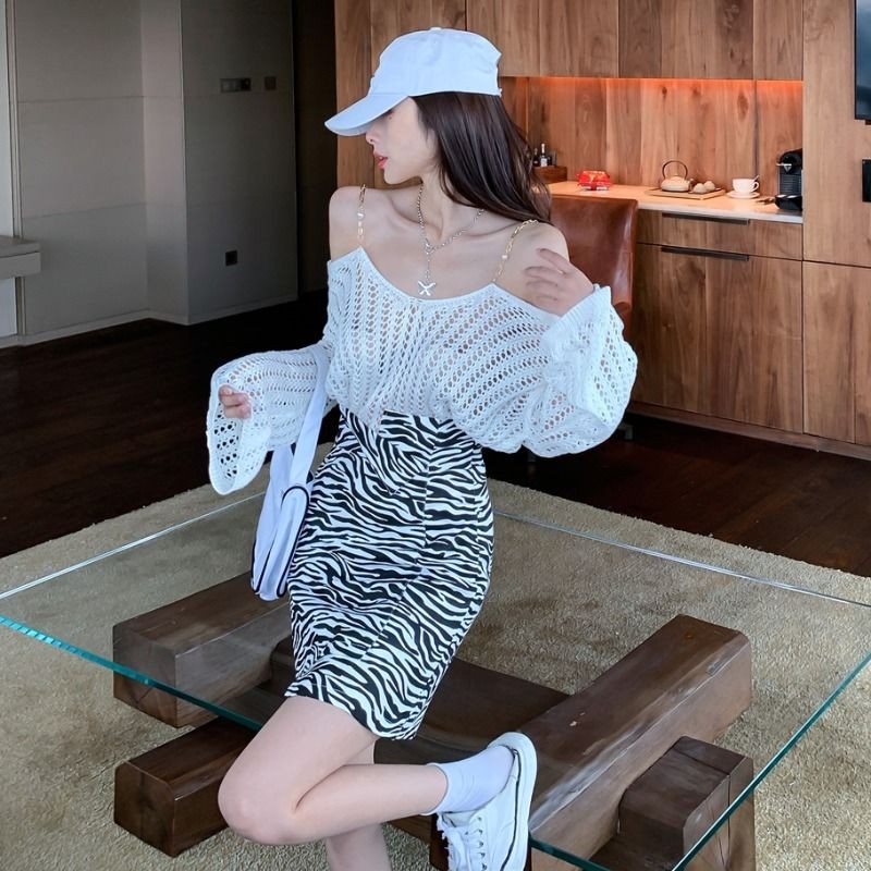 💓💕Áo Kiểu Dệt Kim Mỏng Tay Dài Hở Vai Dáng Rộng Màu Trắng Thời Trang Mùa Thu Cho Nữ | BigBuy360 - bigbuy360.vn