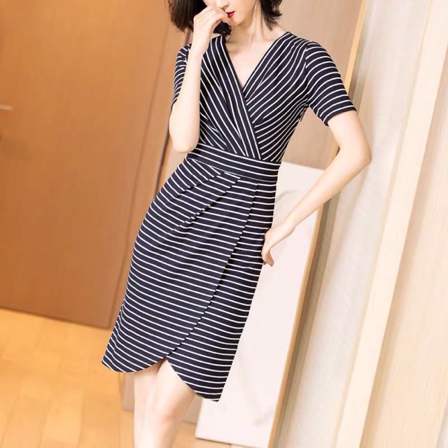 Váy hoạ tiết ( Kieu Oanh)