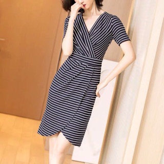 Váy hoạ tiết