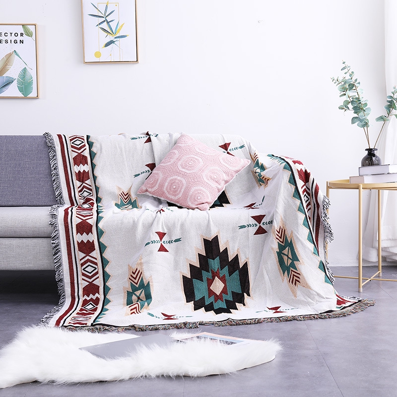 Scandinavian style sofa blanket Geometric pattern, double-sided, non-slip available in all seasons