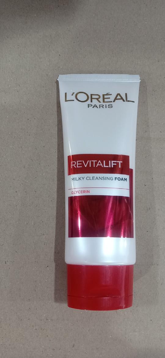 Sữa Rửa Mặt Làm Sạch Và Săn Chắc Da L’Oreal Paris Revitalift 100ml