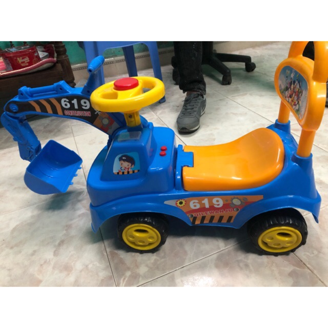 XE CẨU CHÒI CHÂN