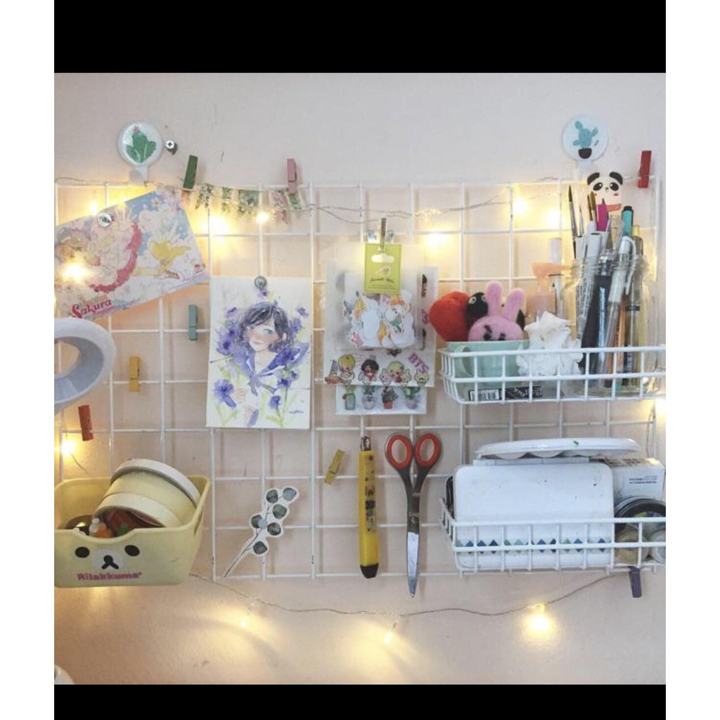 Set 2 Khung Lưới Trang Trí Treo Tường Bằng Lưới Sắt Sơn Tĩnh Điện Tặng Kèm Đinh Móc Và Dây Đèn Led Bóng Tròn 2M
