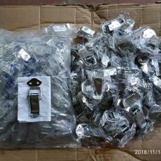 Khoá mỏ vịt. Nẫy hòm