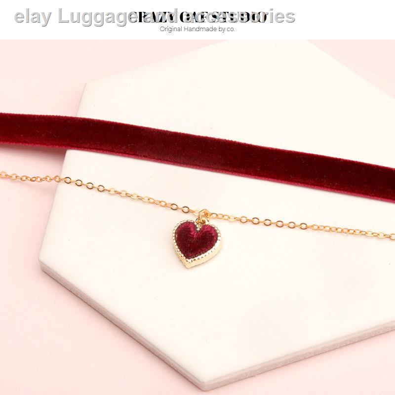 Vòng cổ choker dây nhung mặt trái tim màu đỏ tía cho nữ