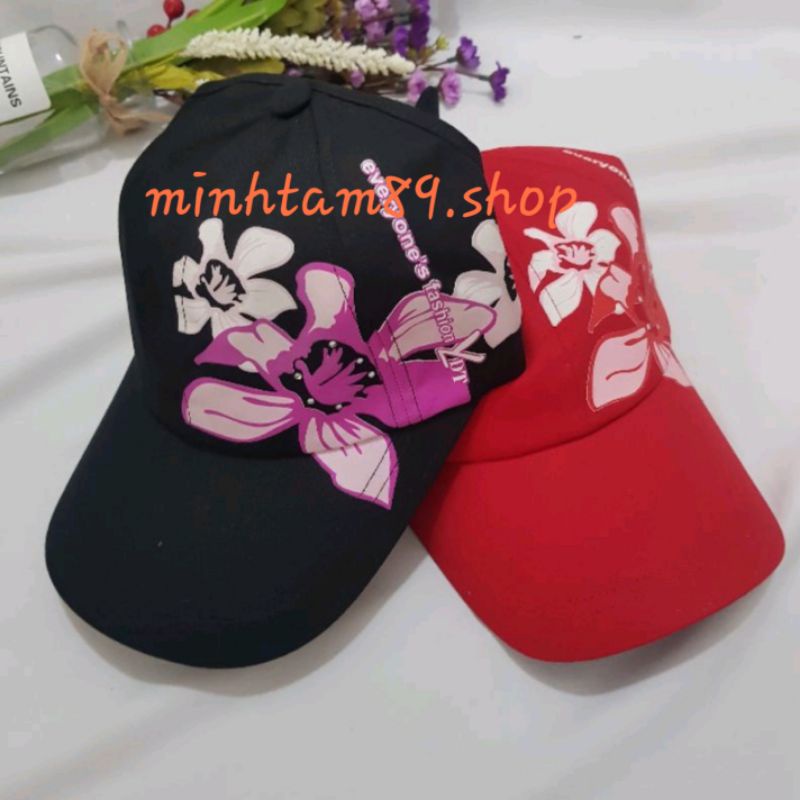 Mũ Lưỡi Trai hở đầu siêu đẹp của Yến Dương