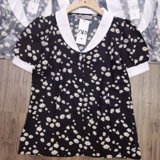 Áo sơ mi hoa cúc cổ ngắn