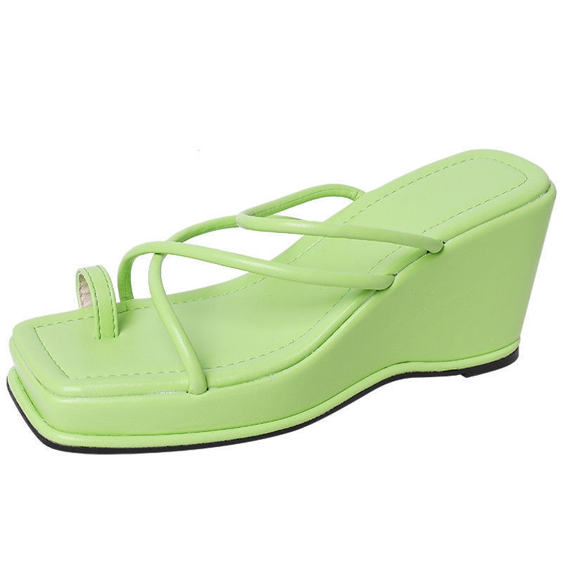 Dép Sandal Đế Dày Dày Dặn Phong Cách Mới Dễ Phối Đồ Cho Nữ