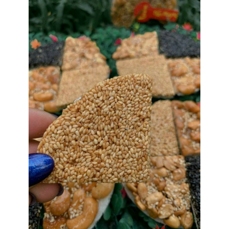 59k hộp 220gr Bánh Kẹo Thập Cẩm 4 vị