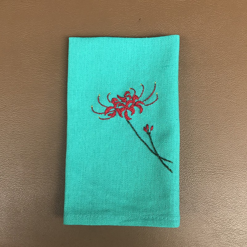 Khăn tay  vải linen thêu thủ công - mẫu Hoa Bỉ Ngạn