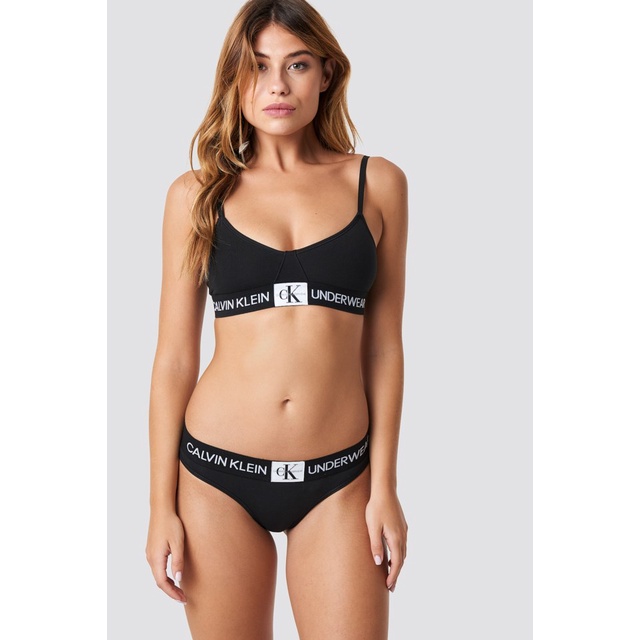 Áo lót nữ có mút ngực năng động thời trang