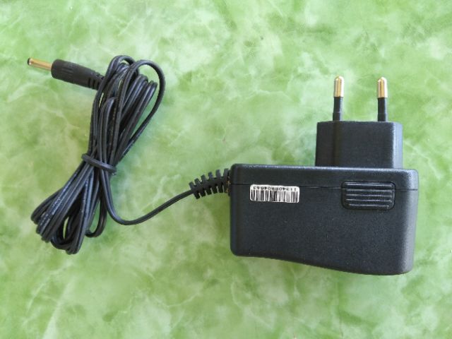 Adapter 12v 1A