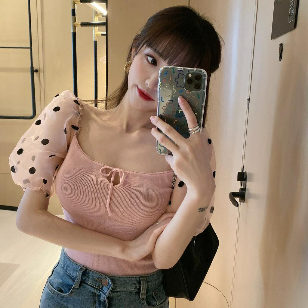 Áo kiểu croptop dệt kim tay phồng hoạ tiết chấm bi thanh lịch thời trang cho nữ