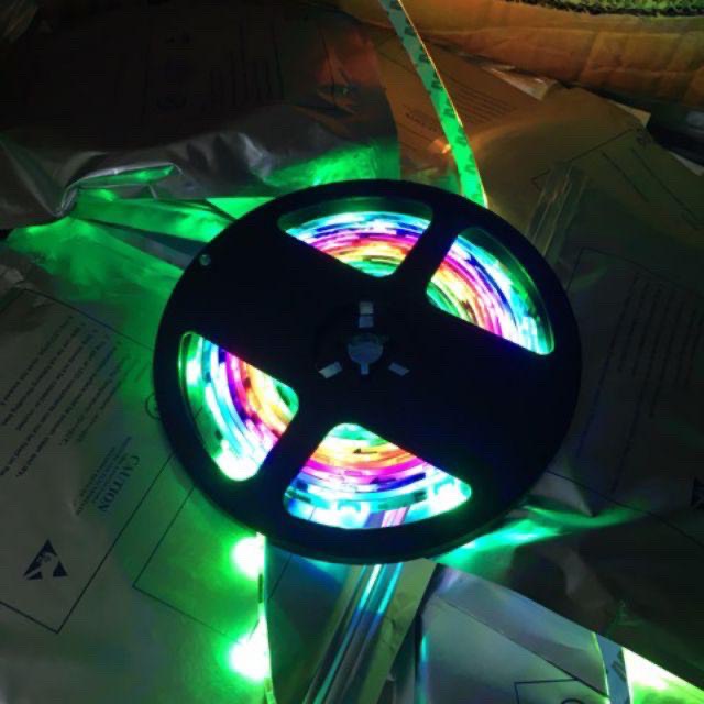 Cuộn LED đuổi tự động