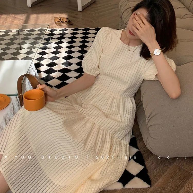 Đầm xếp ly phong cách mùa hè duyên dáng thời thượng 2021