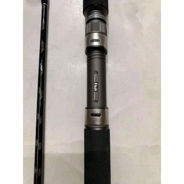 Cần cắm gốc Sea Boat siêu bạo lực - Phôi cacbon xoắn X .Pát máy fuji .chuyên câu biển....tải cá lớn