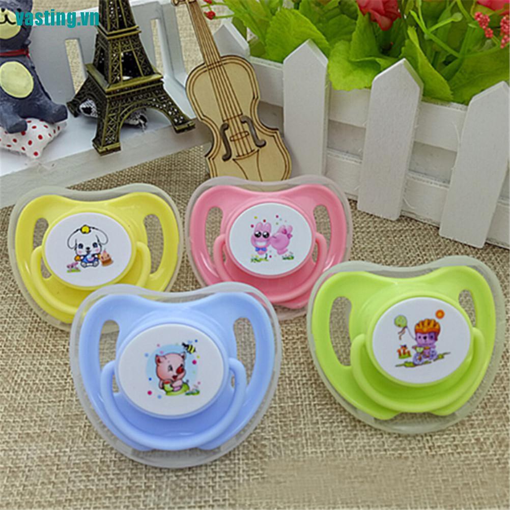 V☆Núm Vú Giả Hình Tròn Họa Tiết Bướm Xinh Xắn Cho Bé Sơ Sinh
