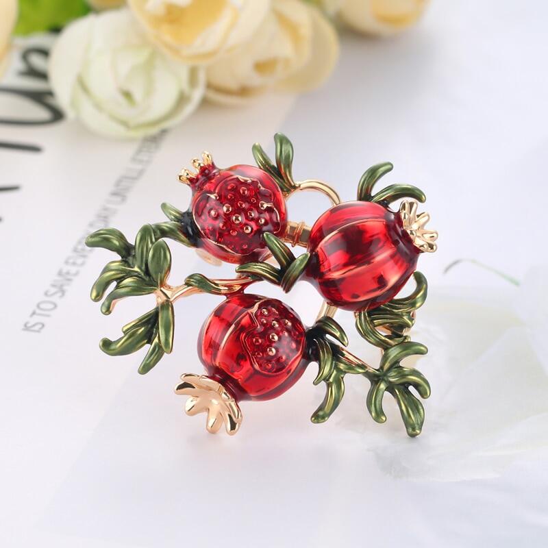 Trâm Cài Áo Hình Trái Lựu Đỏ Sang Trọng