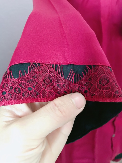 Bộ lụa đùi phối viền ren quyến rũ | BigBuy360 - bigbuy360.vn