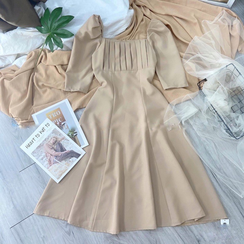 Đầm nude cổ vuông xếp li tay lửng vintage