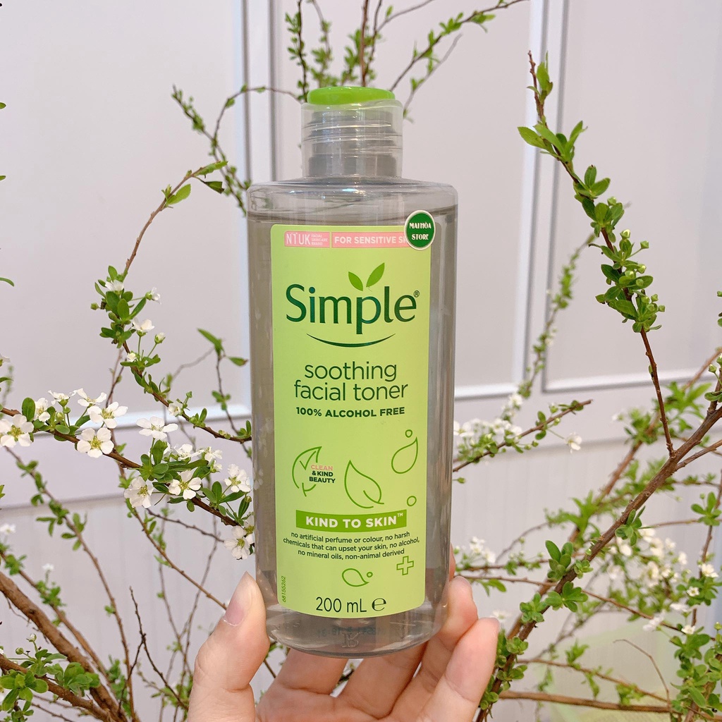 Toner nước hoa hồng làm dịu và cân bằng độ ẩm cho da Simple Soothing Facial Toner - chai 200ml