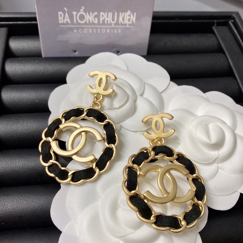 Bông tai thương hiệu xinh / Bà Tổng Phụ Kiện