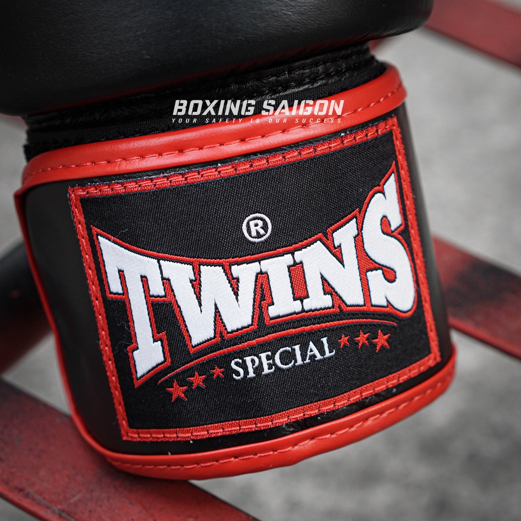 Găng tay Boxing Muay Thai Twins BGVL-13 X-Patterm - Black/Red