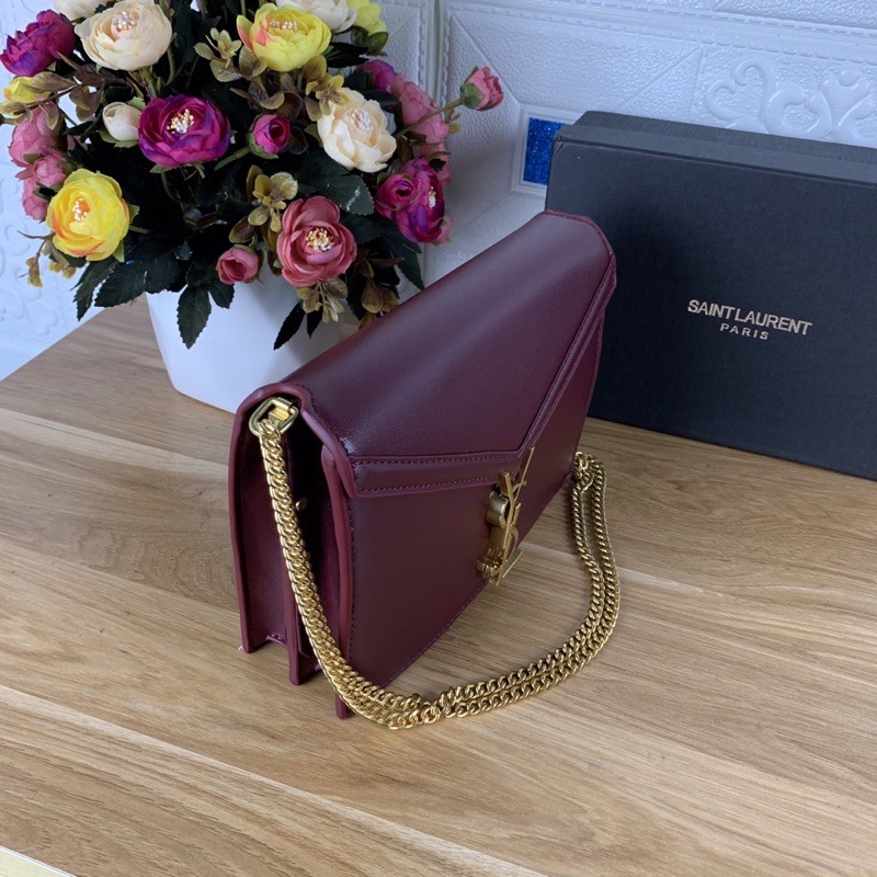 Túi xách Yves Saint Laurent cassan màu đỏ đô size 22cm (có sẵn)