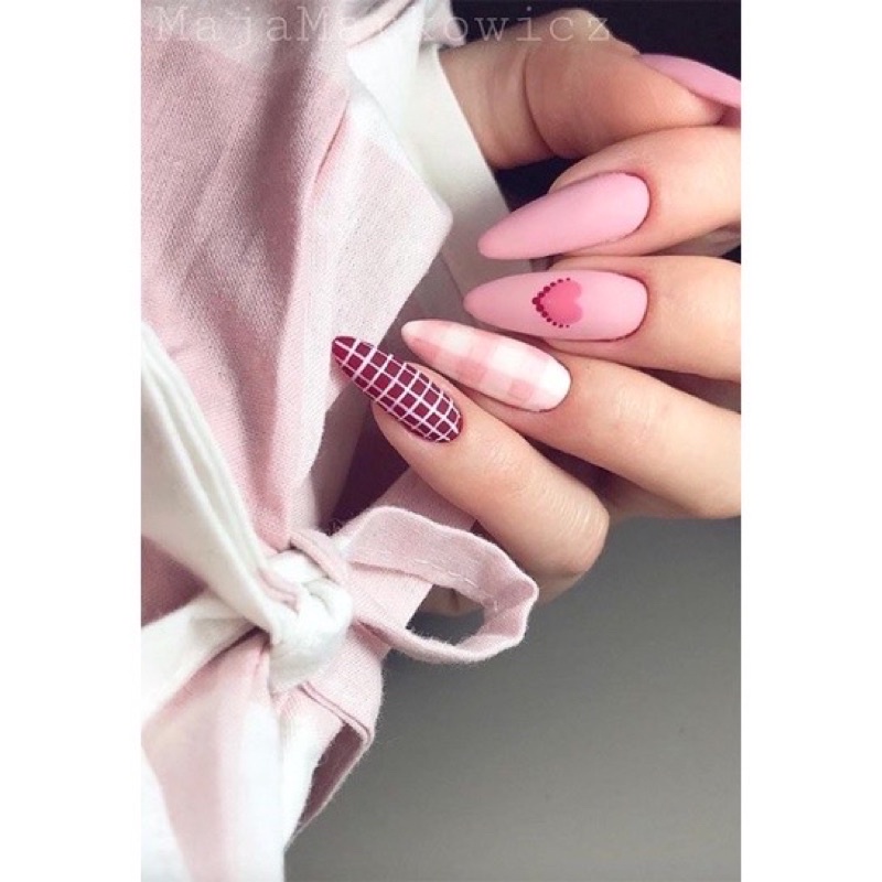 Nailbox móng úp dán thiết kế
