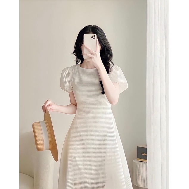 Đầm kẻ xốp midi cổ tròn khoét lưng