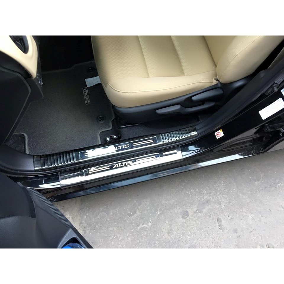 🔥 Freeship 🔥 Ốp bậc cửa inox, titan xe Altis cao cấp/ Phụ kiện làm đẹp, đồ chơi xe toyota Altis