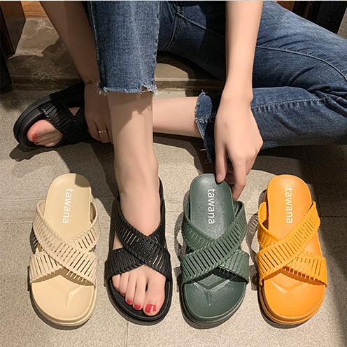 Dép nữ 2 quai chéo bản to tawana đế gót cao 3cm 2M02