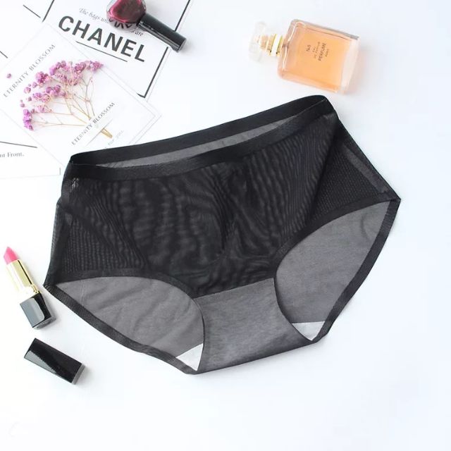Quần lót nữ tàng hình