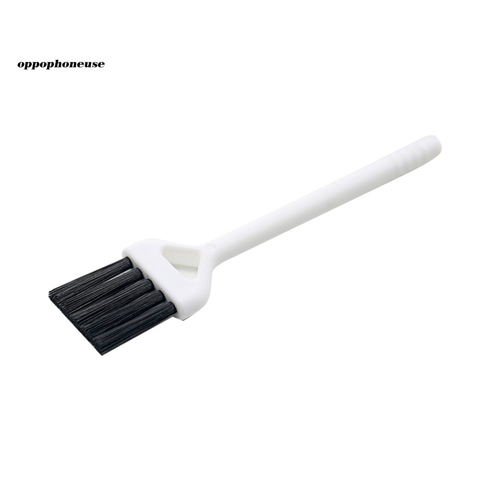 Cọ làm sạch bụi cho bàn phím máy tính