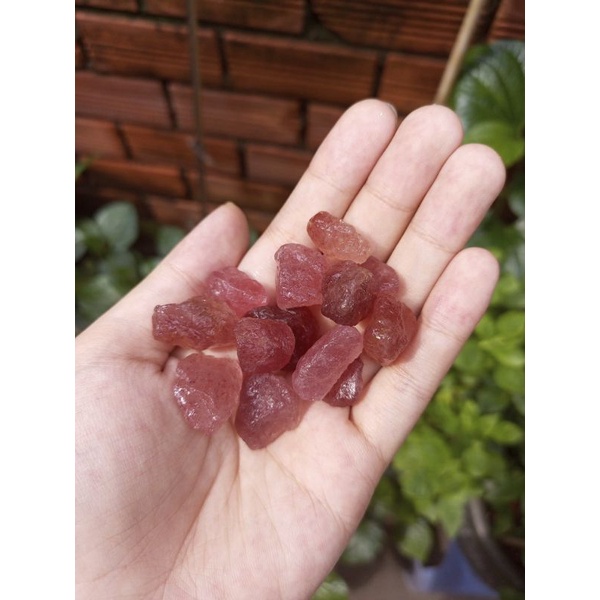 🍓Strawberry quartz size 1.5-2cm🍓