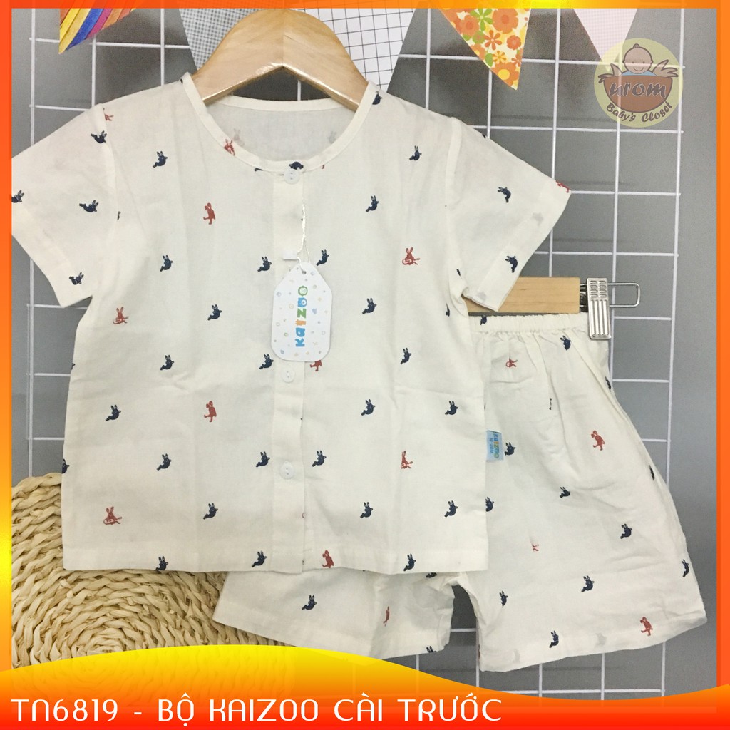 Bộ Kaizoo Tay Ngắn Viền Cổ Cotton Kate Cài Trước 1T- 5T