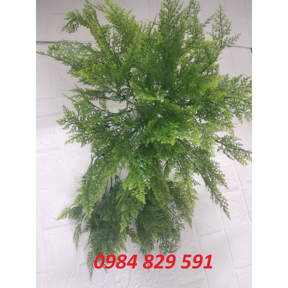 Cụm điểm lá me trang trí hoa lụa, hoa sáp, hoa giả