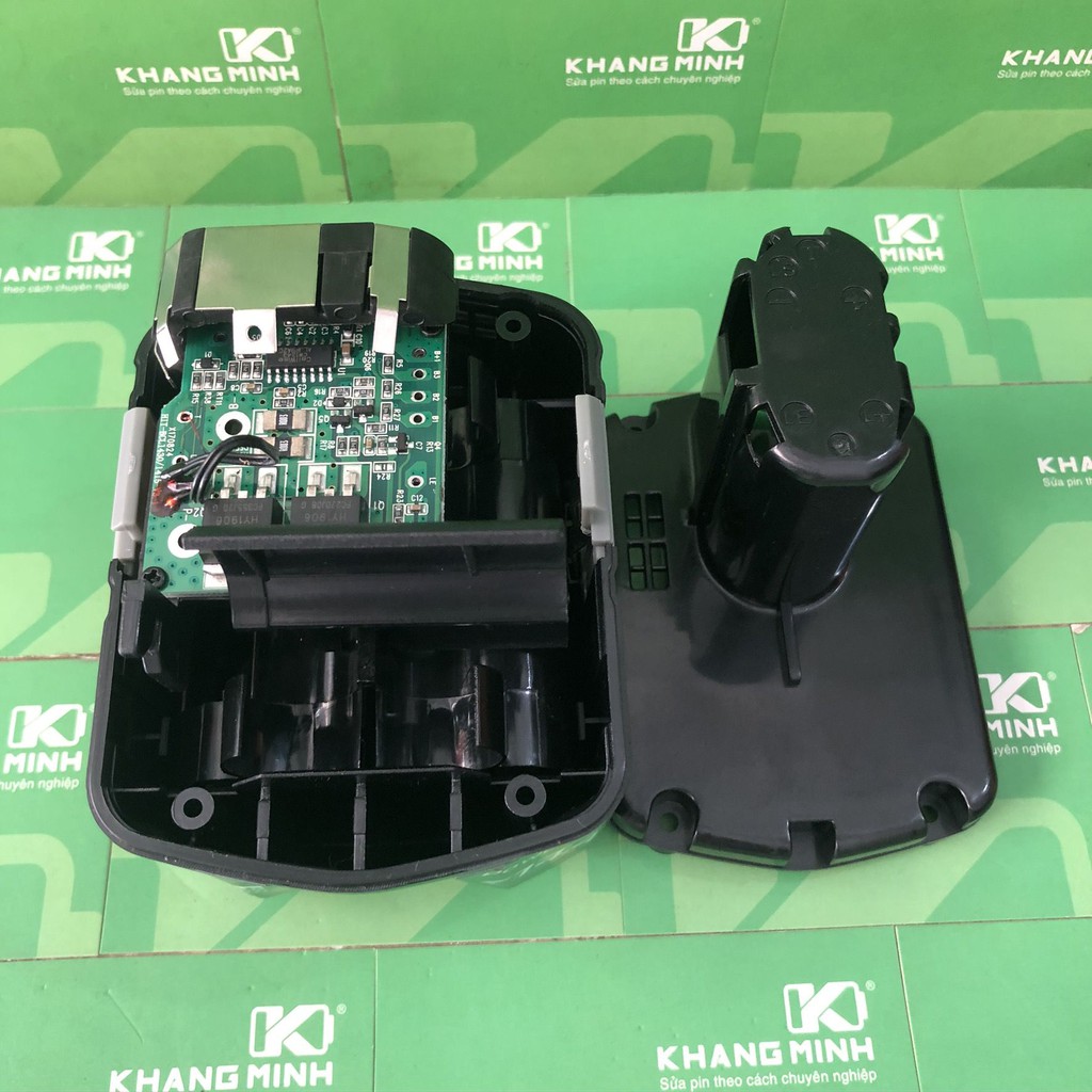 Vỏ mạch pin Hitachi 14.4V 4S 2P Li-ion, pin cắm và mạch nhận sạc zin.