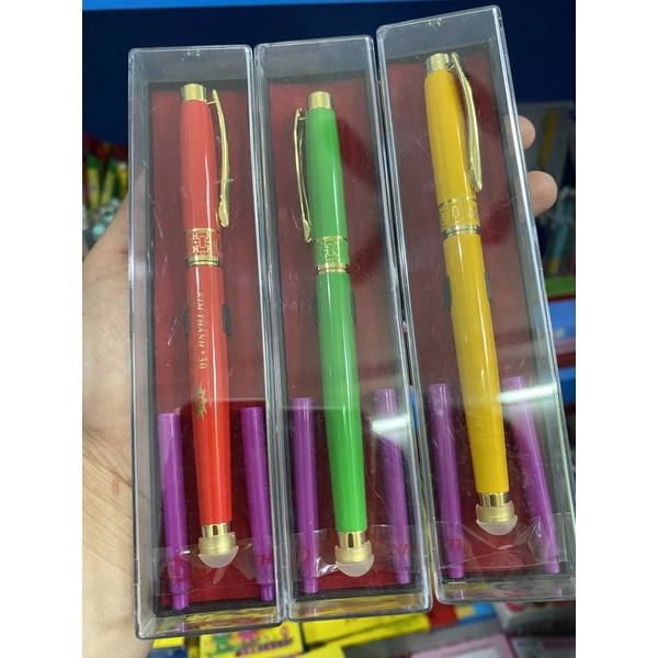 Bút máy tẩy được Kim Thành 30 ( tặng kèm 2 mực ống tẩy được)
