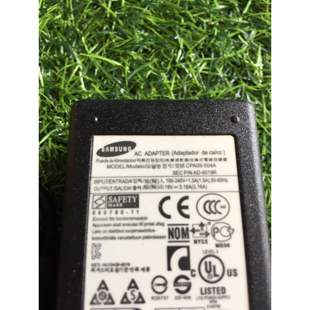 Sac Laptop Samsung 19V - 3.16A hàng cao cấp, tặng dây