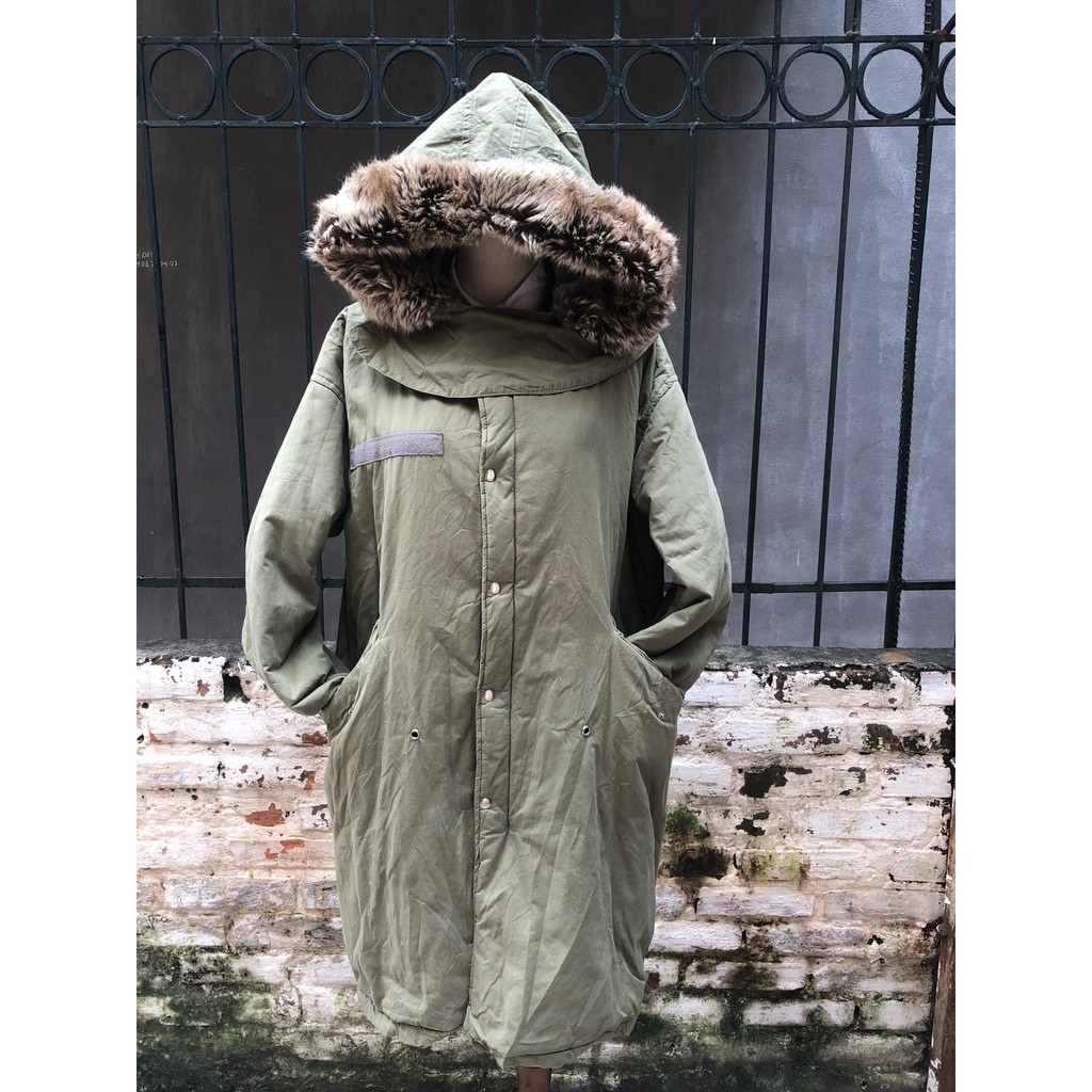 Áo khoac trần bông.