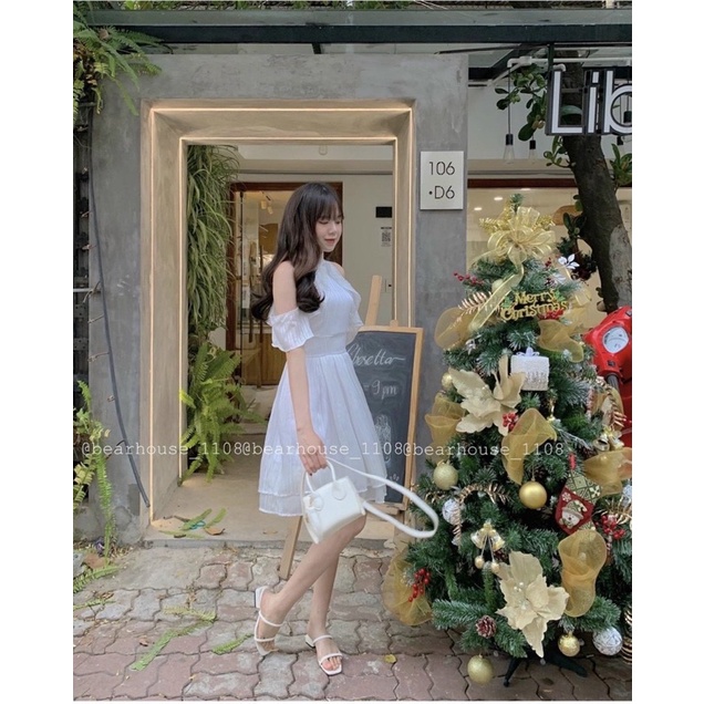 ❤️ Đầm cổ yếm tay