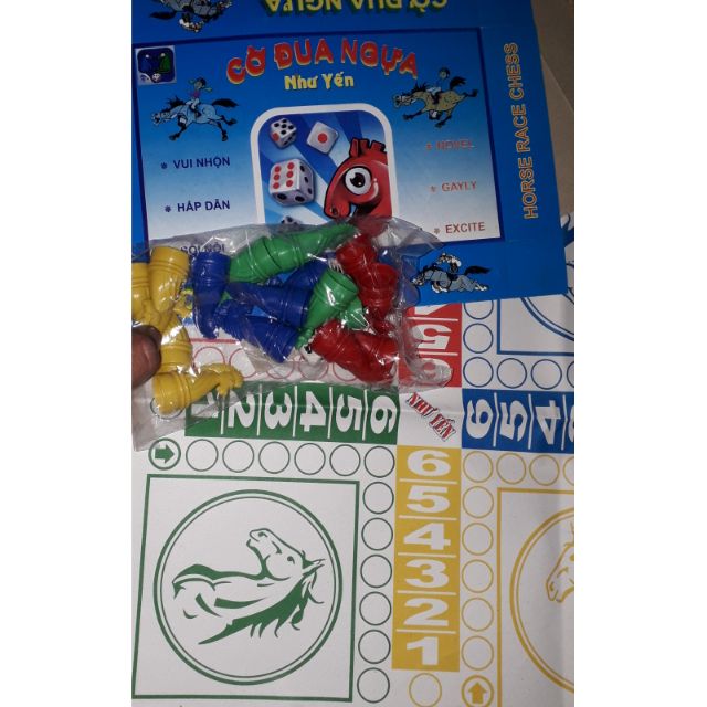 Set 5 bộ cờ Đua ngựa rất đẹp