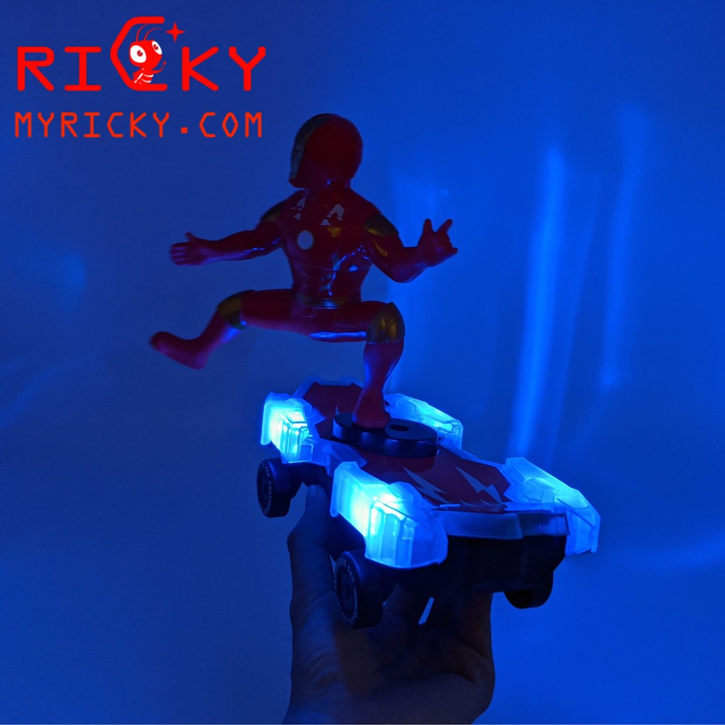 Iron Man biểu diễn lướt ván ĐÈN + NHẠC