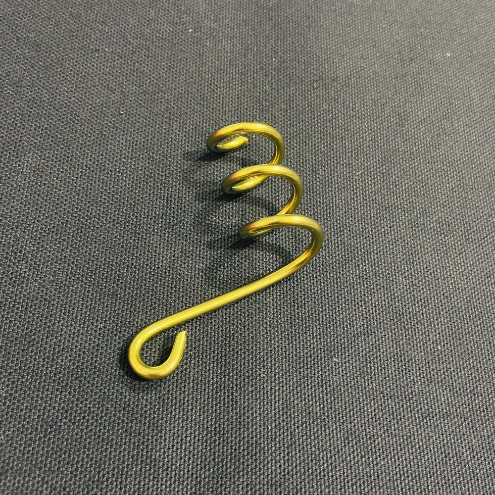 BÁT GIỮ DÂY DẦU kiểu lò xo XE MÁY CHẤT LIỆU INOX XI LÊN MÀU RỰC RỠ THỂ HIỆN ĐIỂM NHẤN