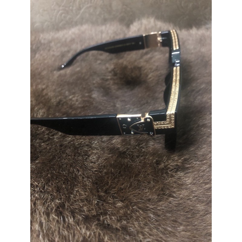 kính mát dòng đặc biệt của lv | BigBuy360 - bigbuy360.vn