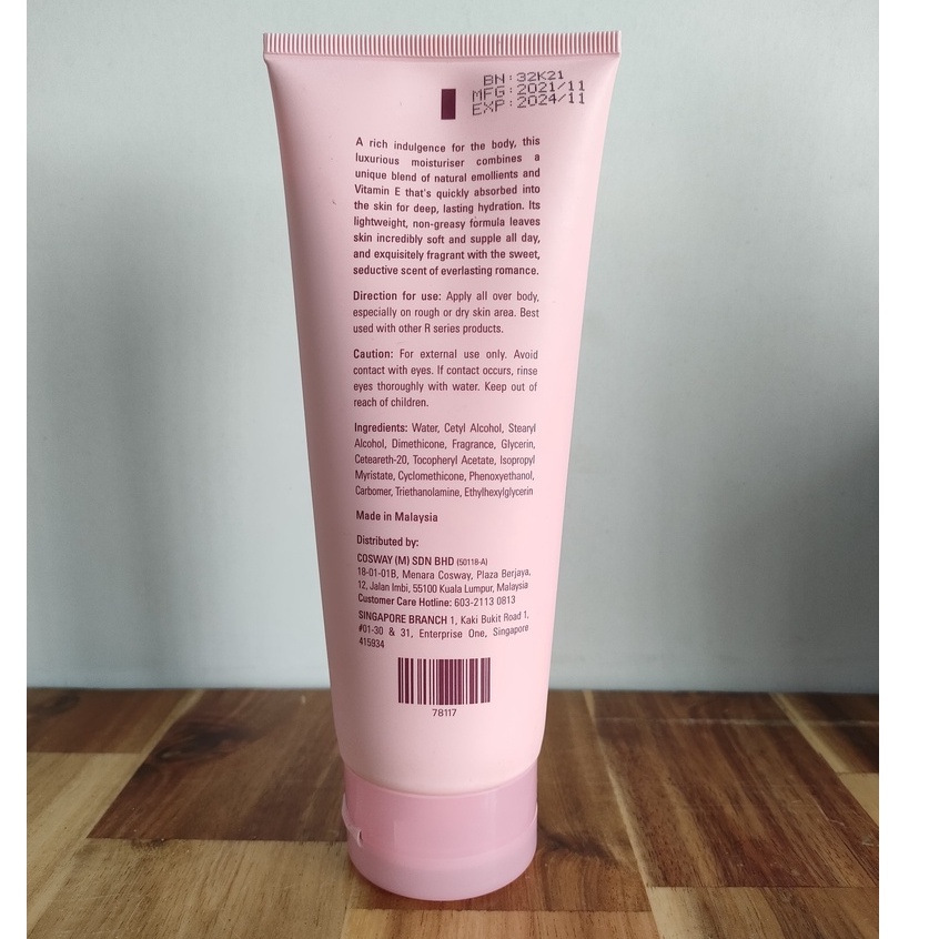 Dưỡng Thể Hương Nước Hoa Designer Collection R Series 200ml
