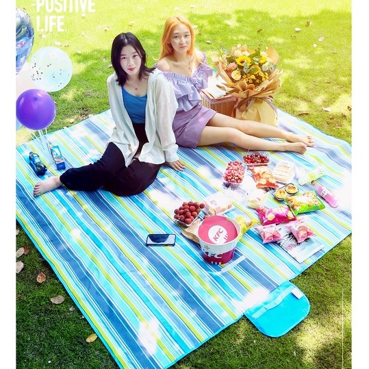 Thảm du lịch, picnic GẤP GỌN Chống thấm bền đẹp, tiện lợi (2 x 1.5m)