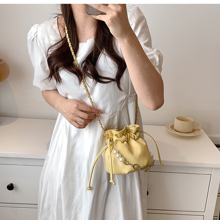 Túi đeo chéo IELGY dây dạng chuỗi xích thờI trang dành cho nữ