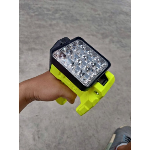 Nsv đèn pin ryobi 18v